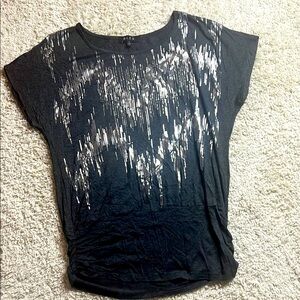 B.L.E.U. WOMENS TOP SIZE LARGE NWOT GREY/SILVER